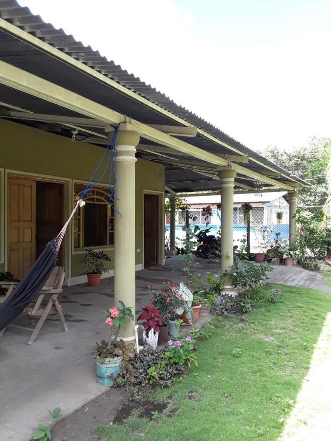 Sophie House Hostel Moyogalpa Exterior photo